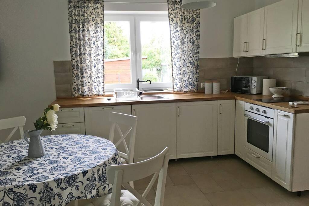 בלטונפנבש R Cottage Jacuzzival מראה חיצוני תמונה